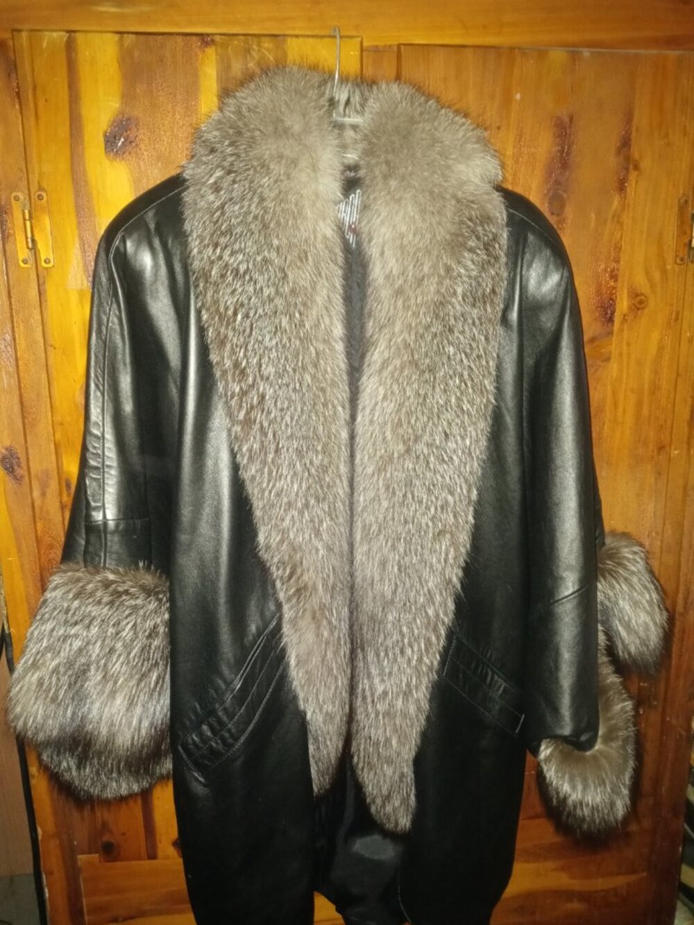 Genuine Fox Fur, Vintage Tibor Leathers Back Leather Swing Coat.